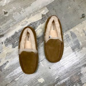 Kids Ugg slippers